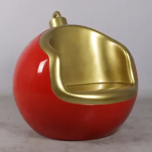 Leen van Dam Decoraties - Kerstbal als stoel