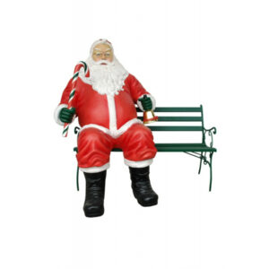 Kerstman op een bankje