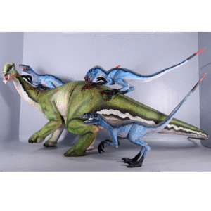 Leen van Dam Decoraties - Aangevallen Tentosaurus dinosaurus
