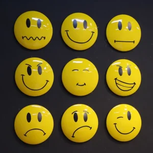 Leen van Dam Decoraties - Emoji gezichtjes wall-decor